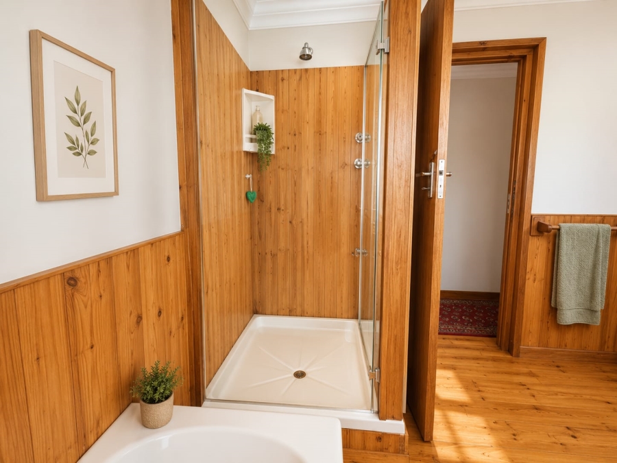 6 Bedroom Property for Sale in Reebok Western Cape